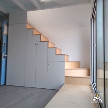 Escaleras armario de madera - Carpintería Iribasa