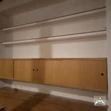 Estanterías y armario flotante a medida